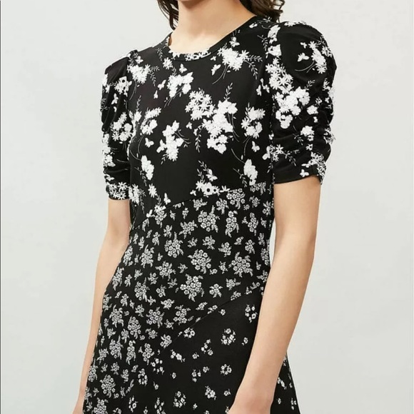 Michael Kors 3D Floral Sequined Dress - Picture 3 of 10